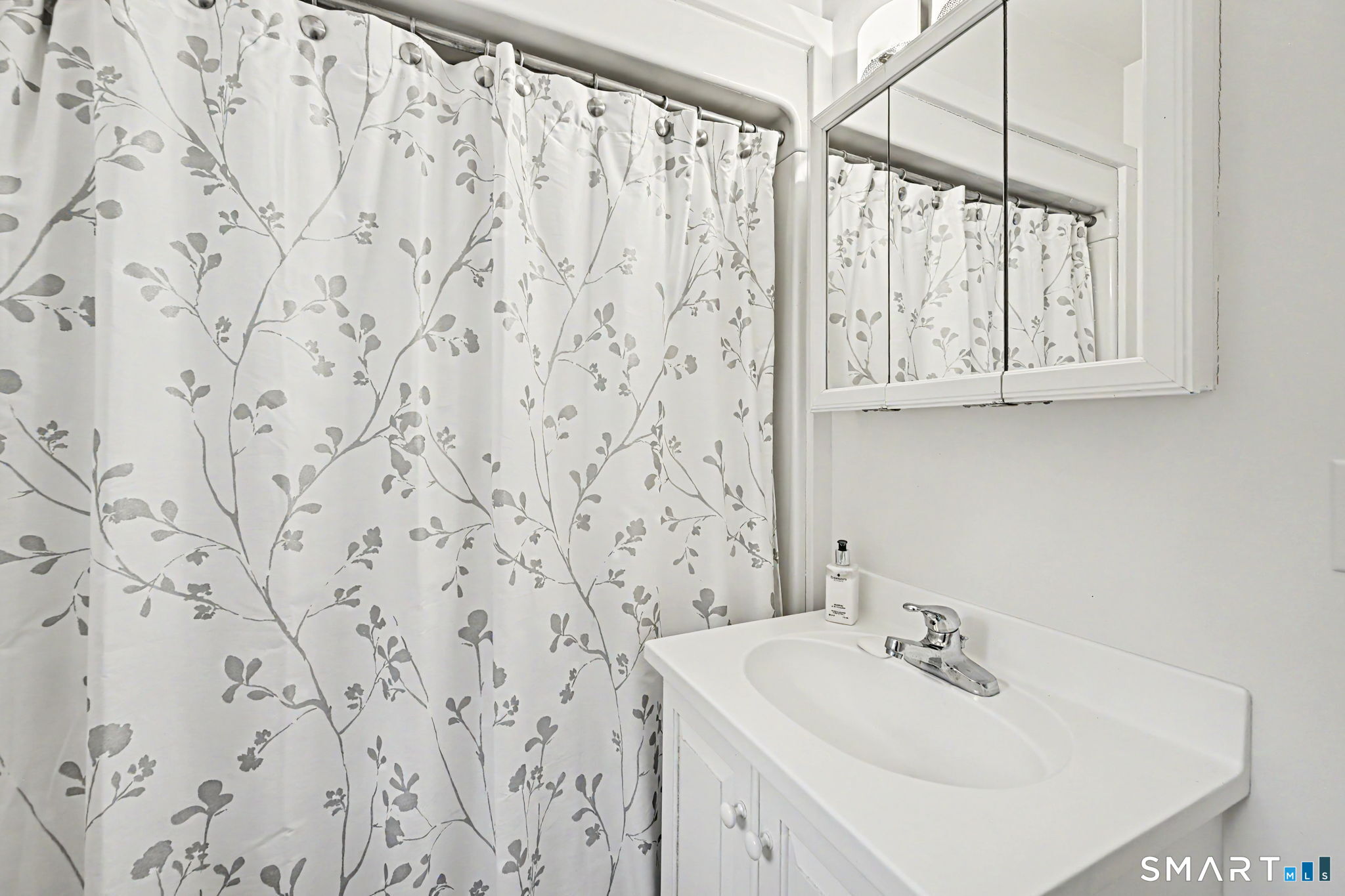 75 Norfield Road Weston CT 06883