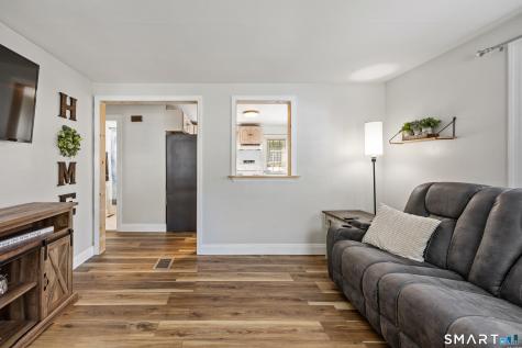 62 Essex Street Manchester CT 06040