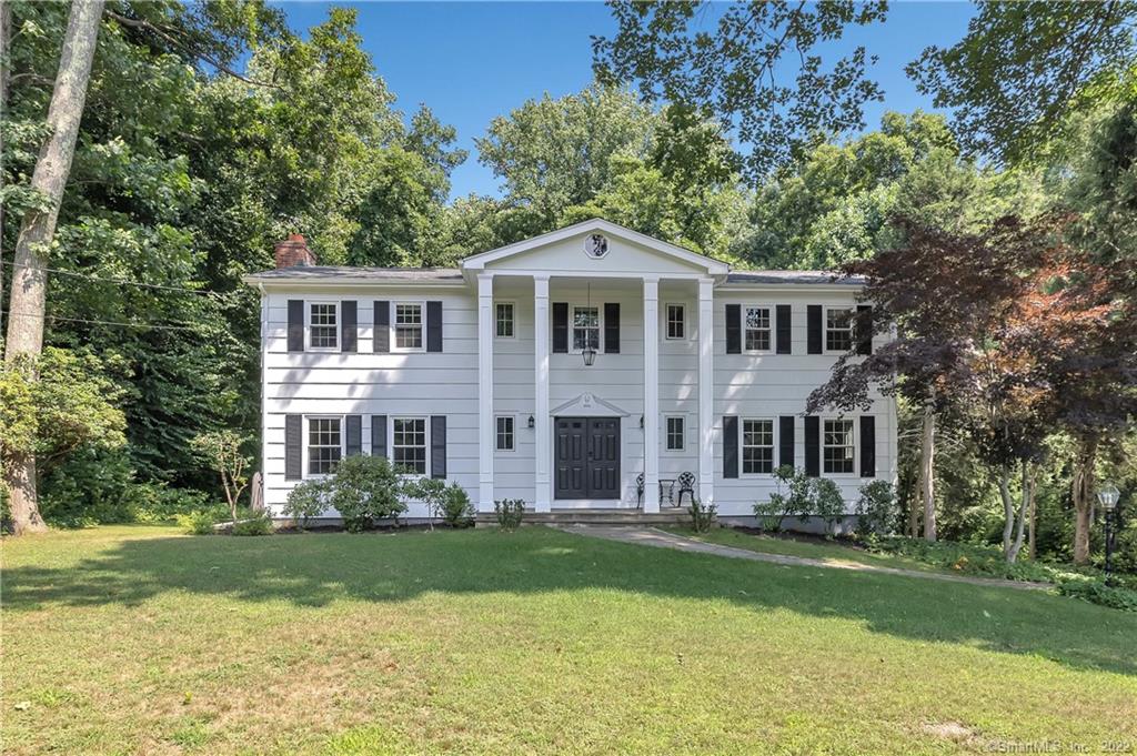 22 Clarion Place Trumbull CT 06611