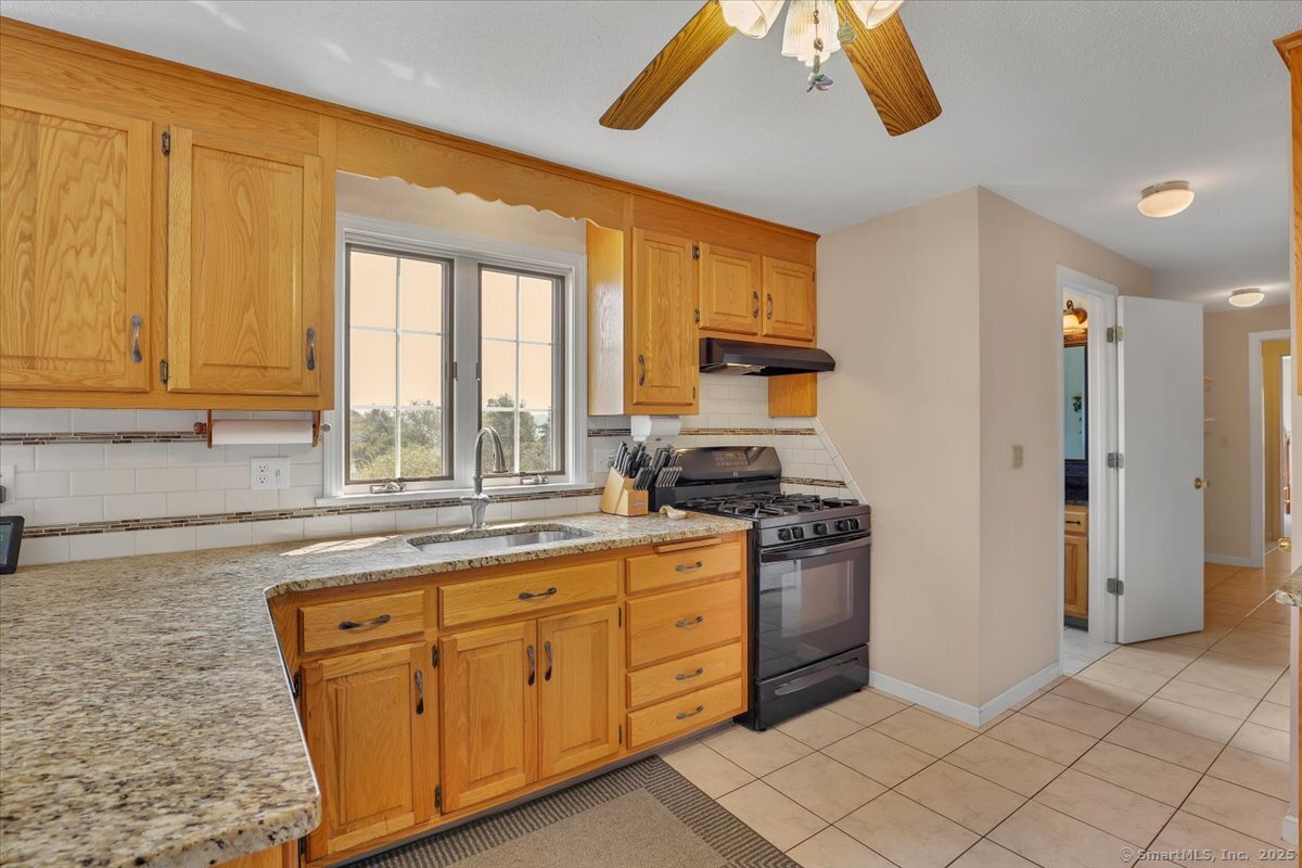 107 Trumbull Lane South Windsor CT 06074