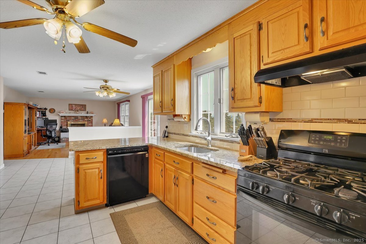 107 Trumbull Lane South Windsor CT 06074
