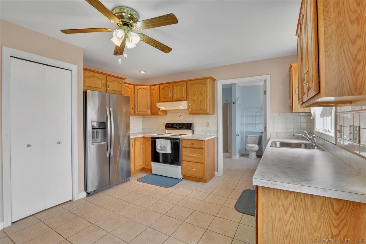 107 Trumbull Lane South Windsor CT 06074