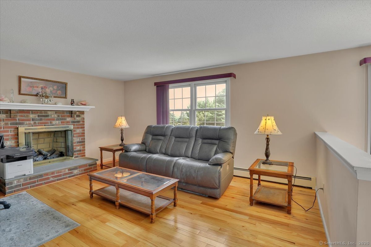 107 Trumbull Lane South Windsor CT 06074