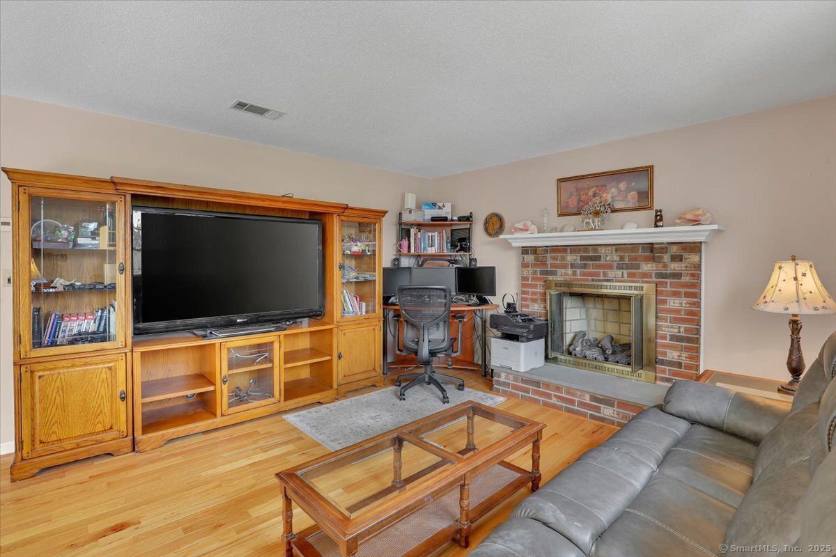 107 Trumbull Lane South Windsor CT 06074