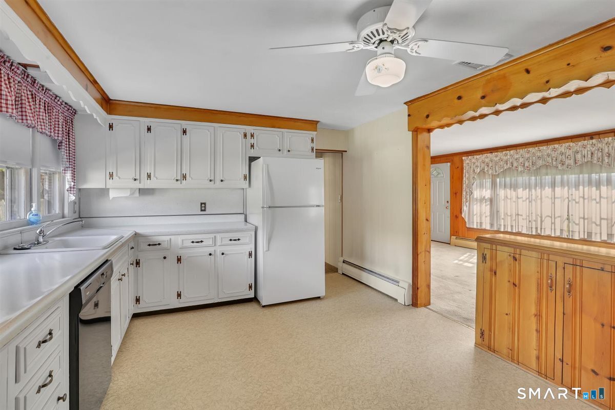 16 Locust Street Plainville CT 06062