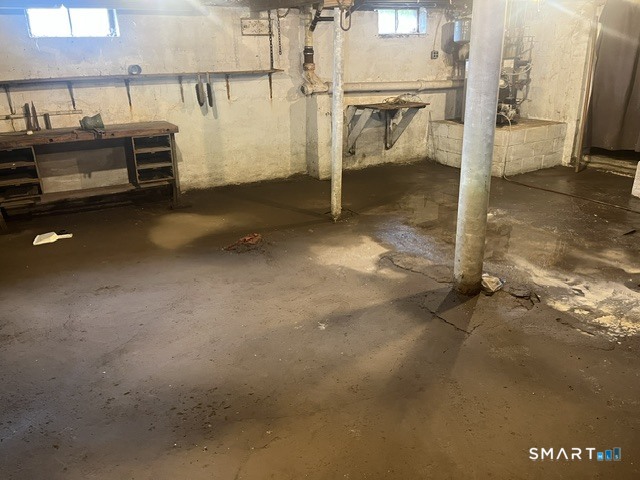 208 Birmingham Street Bridgeport CT 06606