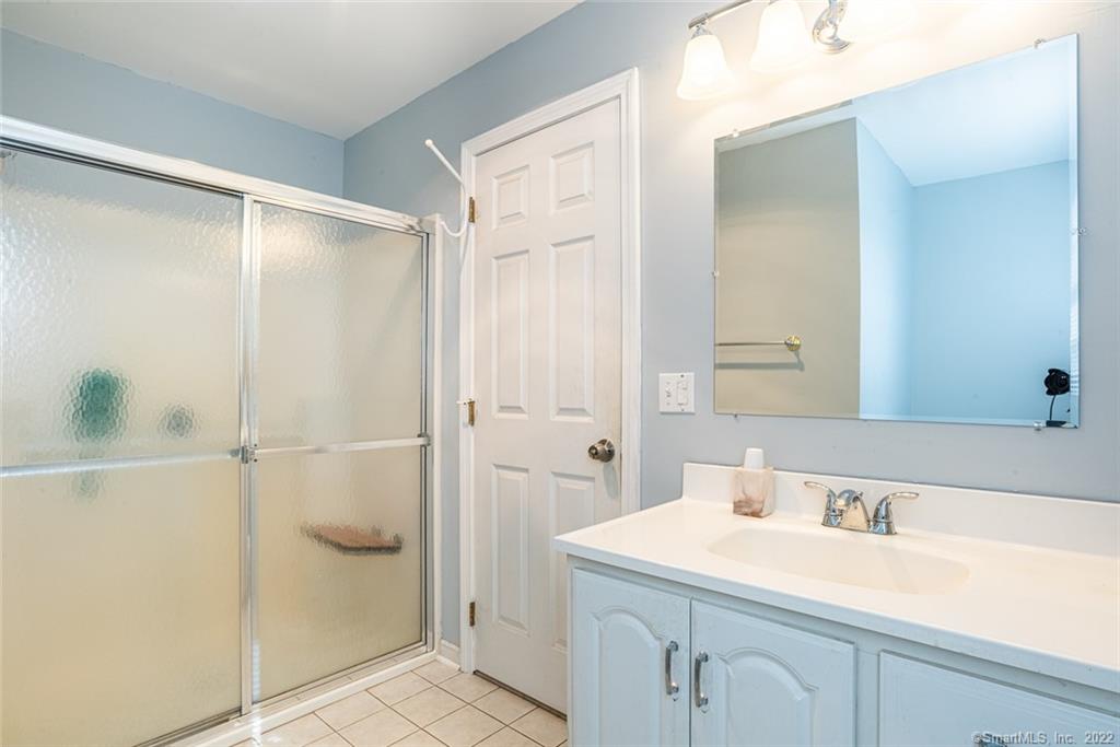 74/76 Towantic Hill Road Oxford CT 06478