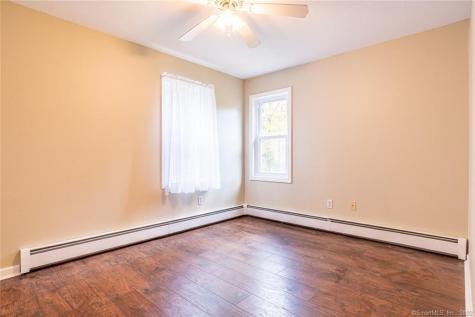74/76 Towantic Hill Road Oxford CT 06478