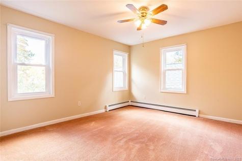 74/76 Towantic Hill Road Oxford CT 06478