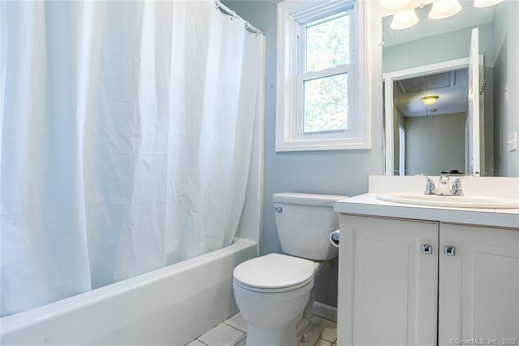 74/76 Towantic Hill Road Oxford CT 06478