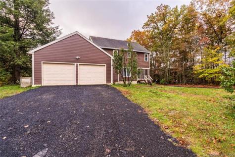 74/76 Towantic Hill Road Oxford CT 06478