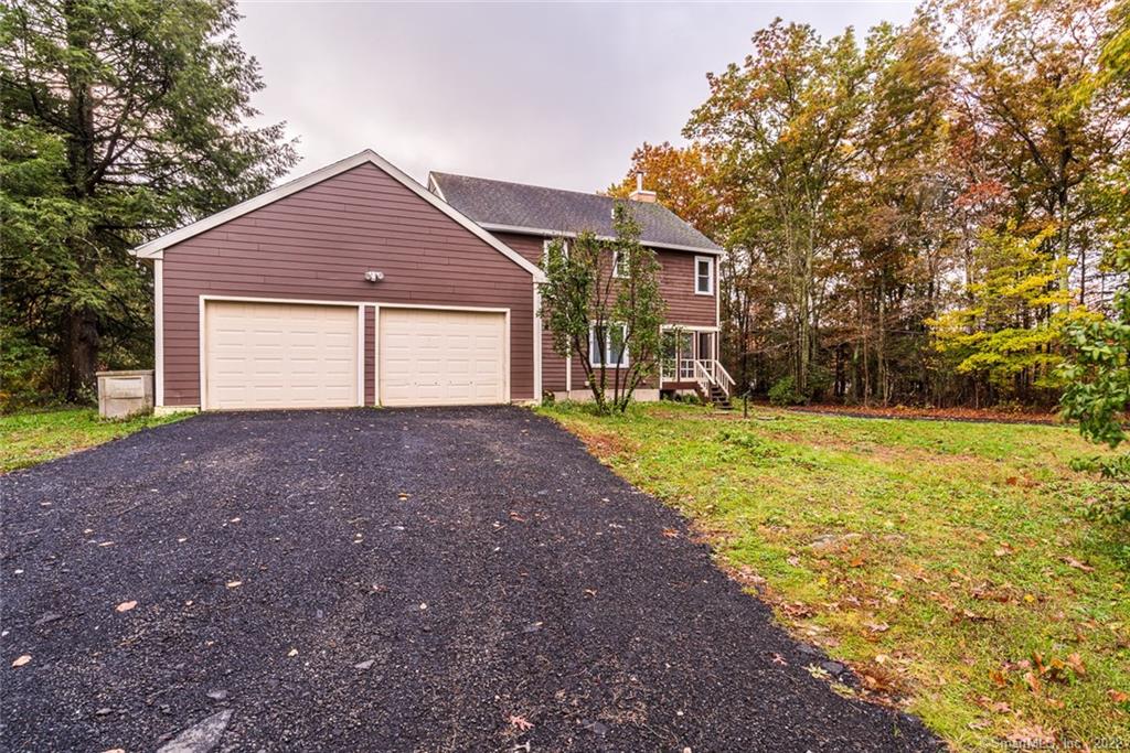 74/76 Towantic Hill Road Oxford CT 06478