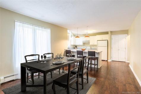 74/76 Towantic Hill Road Oxford CT 06478