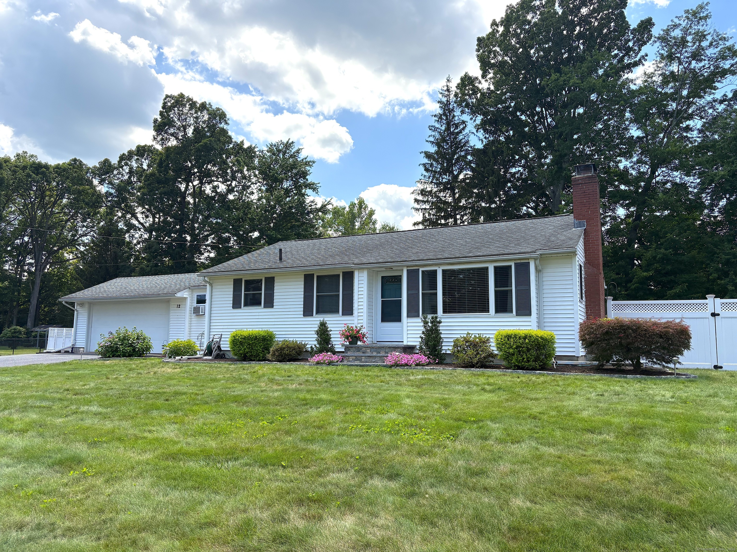 12 Shady Oak Drive Enfield CT 06082