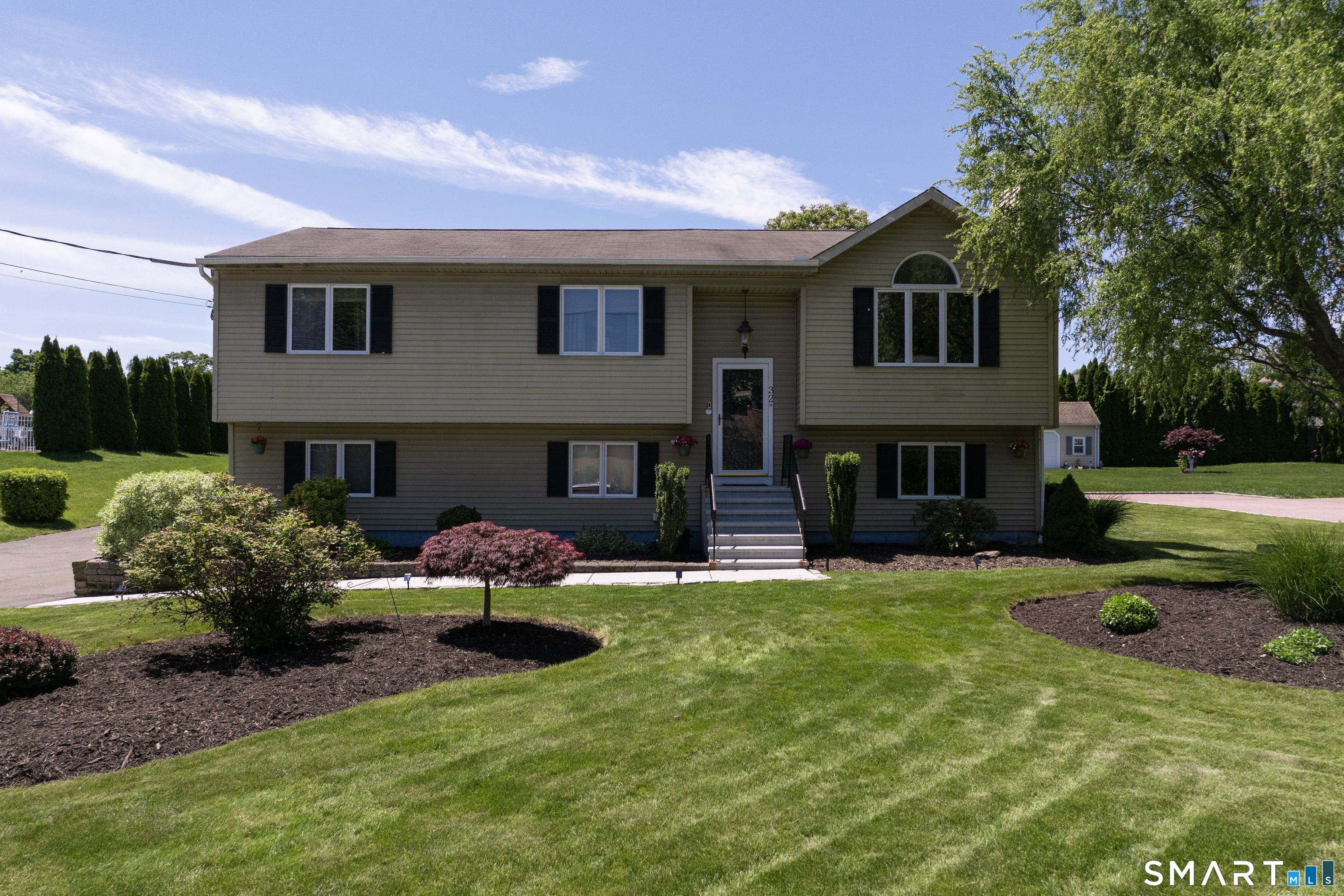 32 Angela Drive East Haven CT 06512