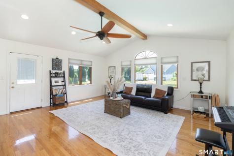 32 Angela Drive East Haven CT 06512