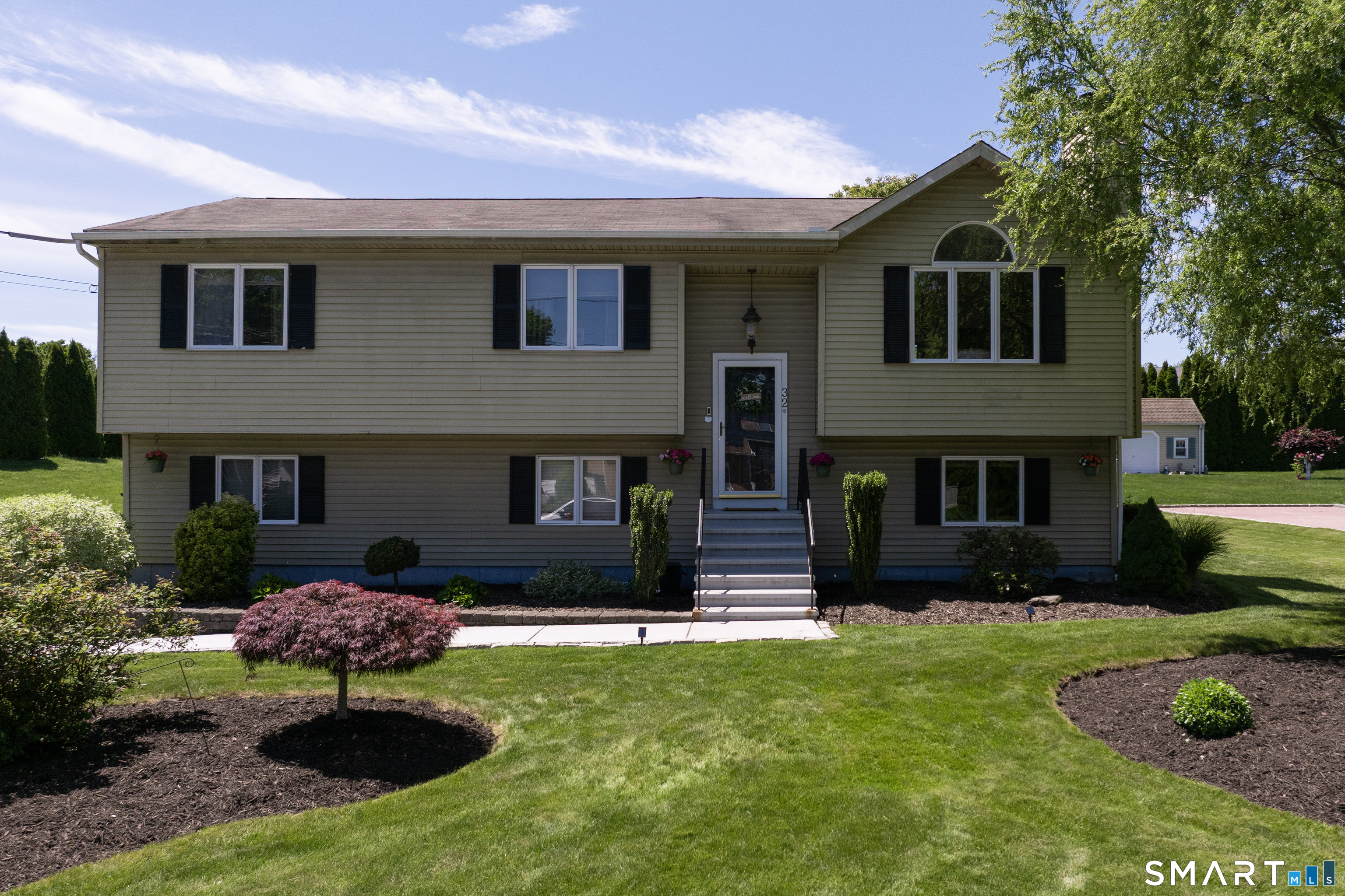 32 Angela Drive East Haven CT 06512