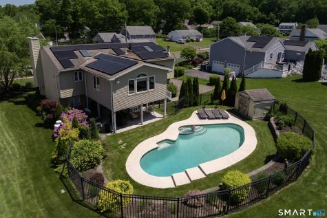 32 Angela Drive East Haven CT 06512
