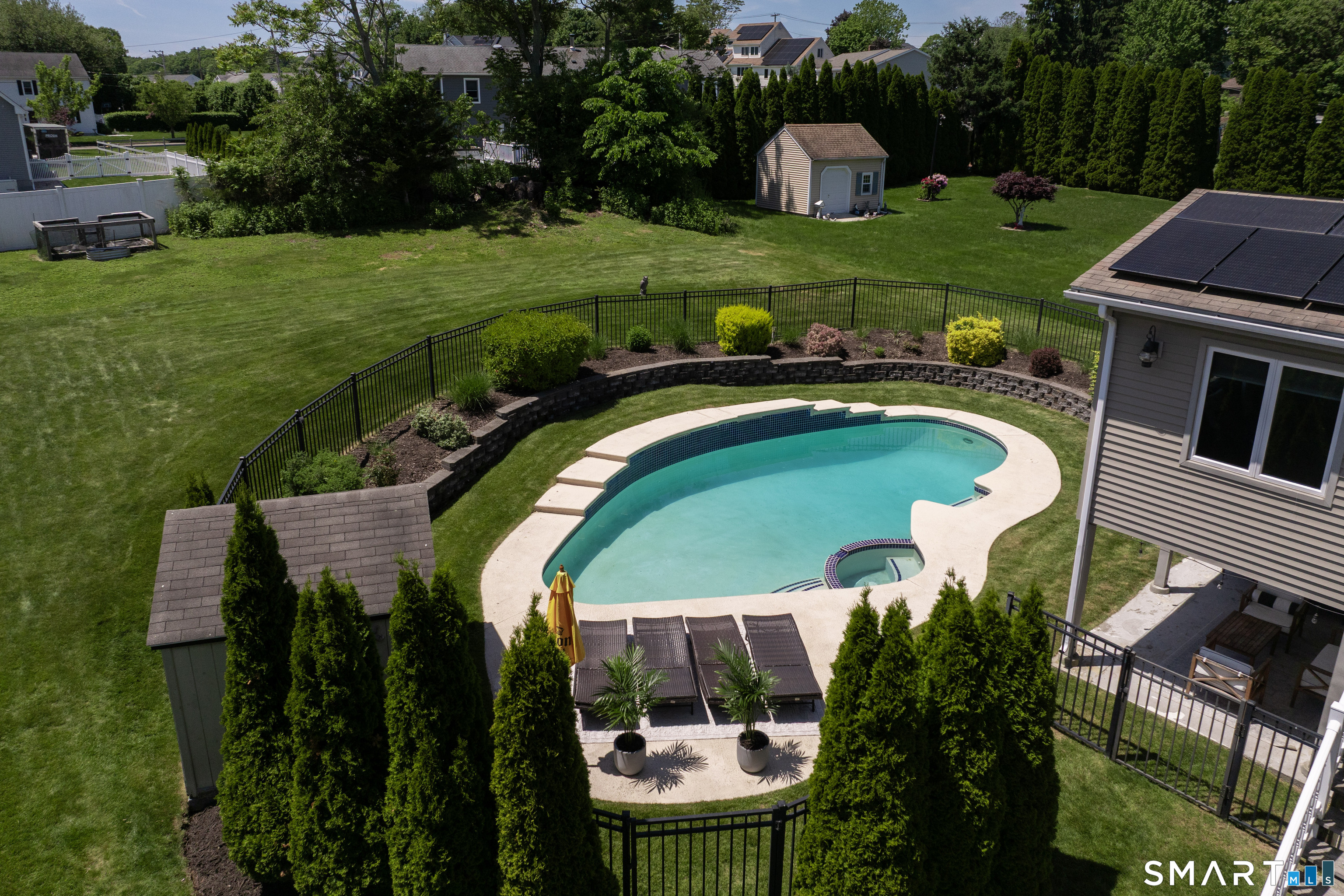 32 Angela Drive East Haven CT 06512