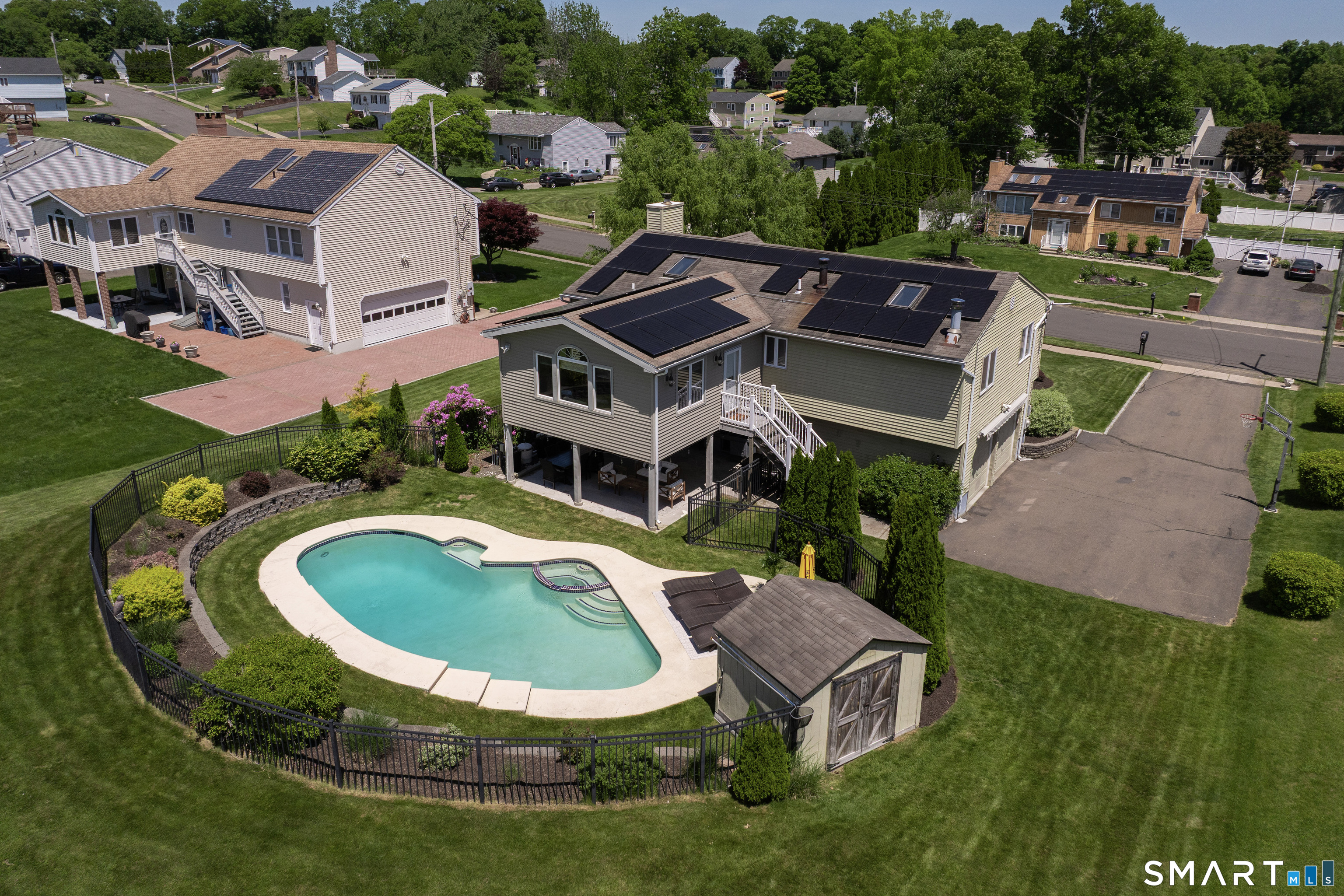 32 Angela Drive East Haven CT 06512