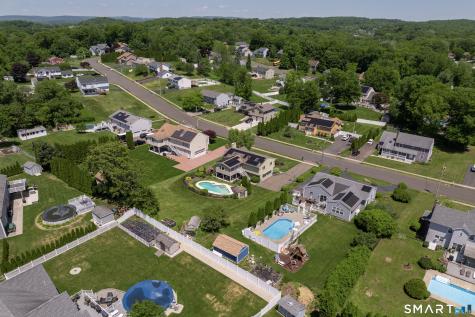 32 Angela Drive East Haven CT 06512