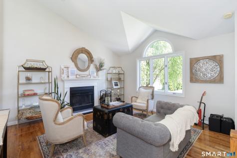 32 Angela Drive East Haven CT 06512