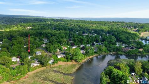 15 Riverside Drive Branford CT 06405