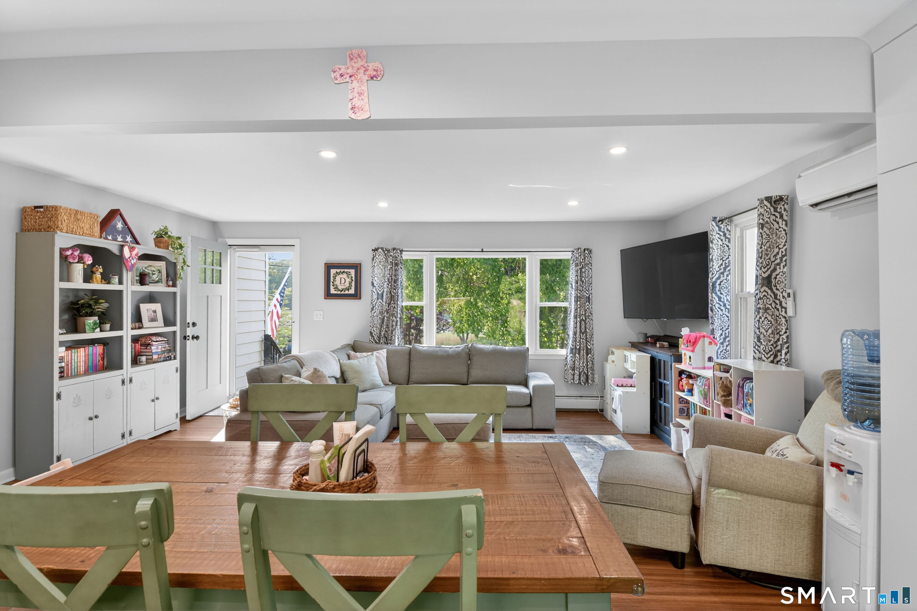 15 Riverside Drive Branford CT 06405