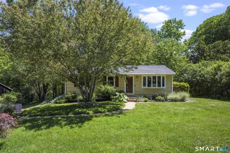 16 Pollys Lane Montville CT 06382