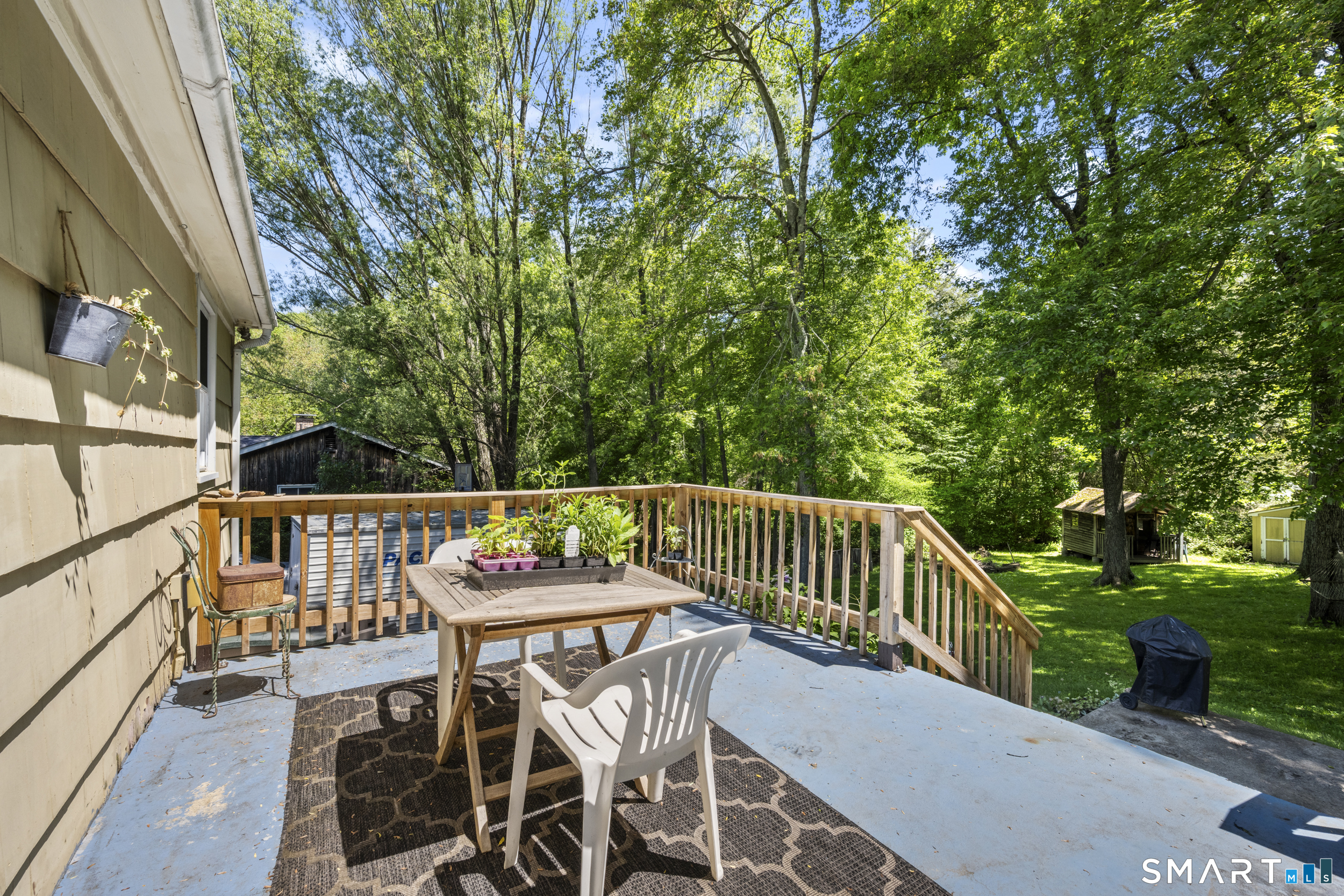 16 Pollys Lane Montville CT 06382