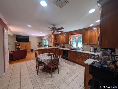 32 Shari Drive Seymour CT 06483
