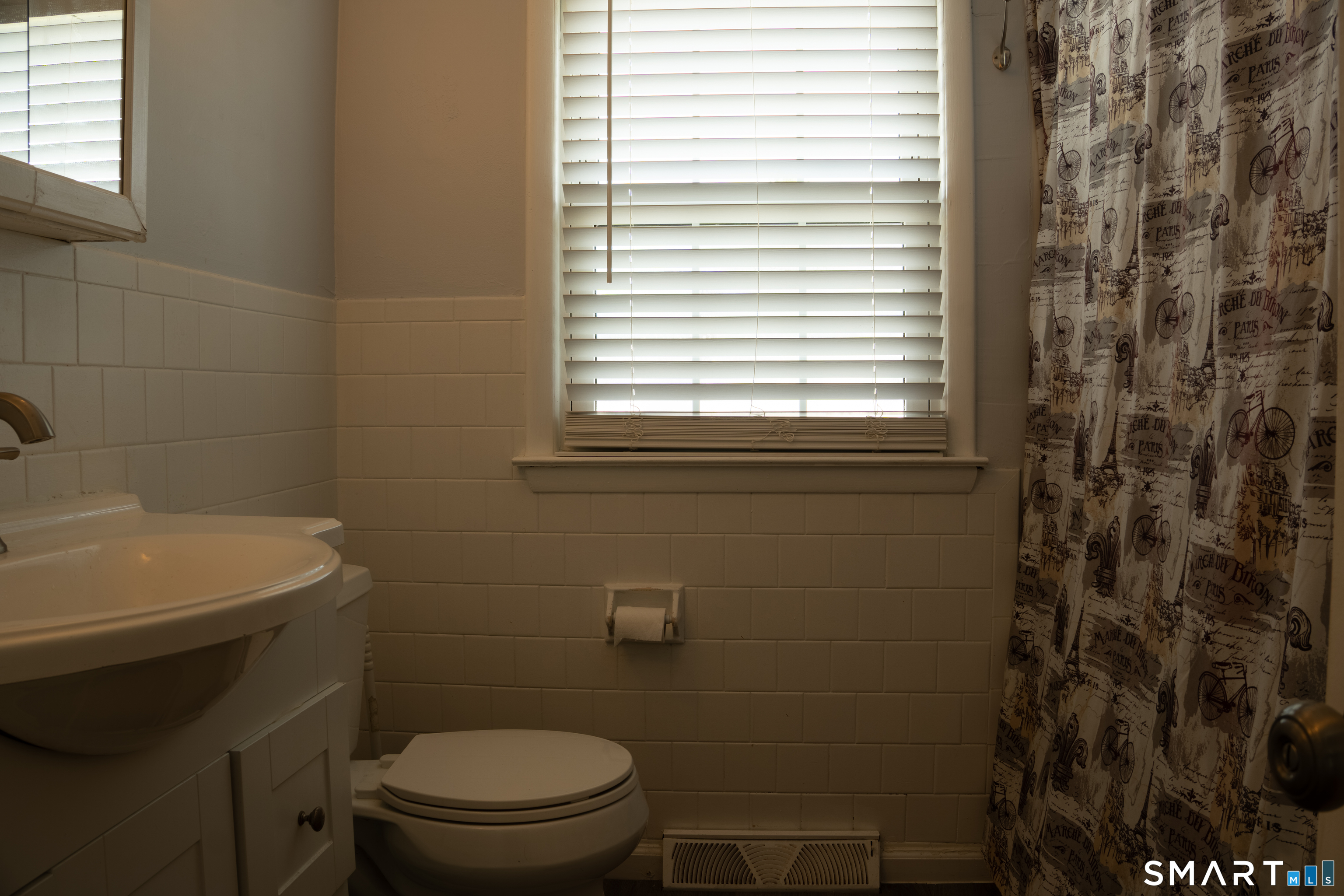18 Leon Street Thompson CT 06277