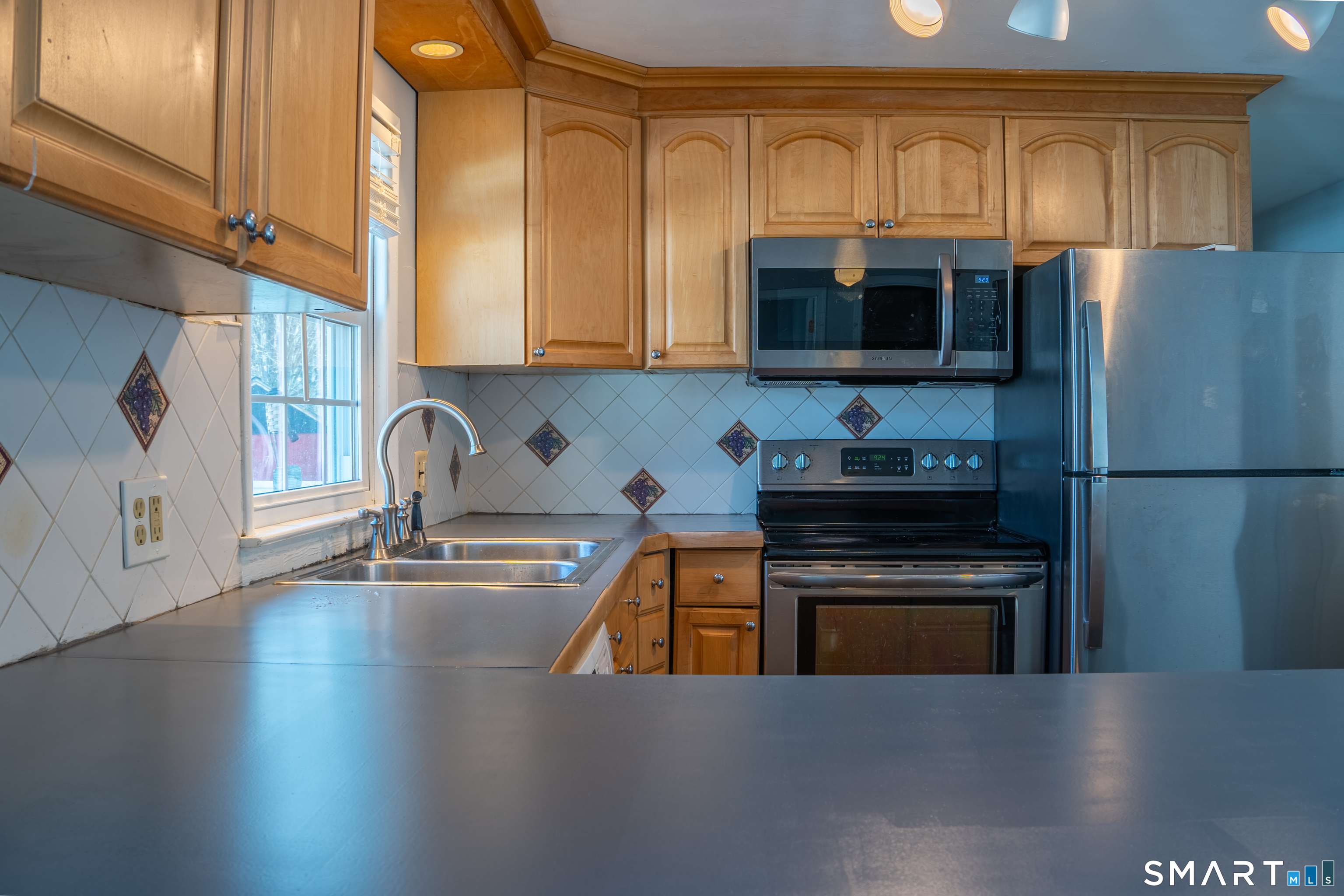 18 Leon Street Thompson CT 06277
