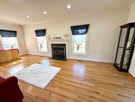 438 Pleasant Valley Road South Windsor CT 06074