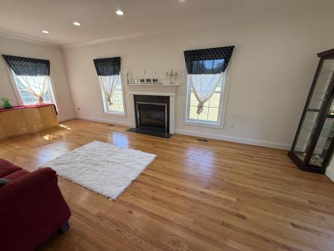 438 Pleasant Valley Road South Windsor CT 06074