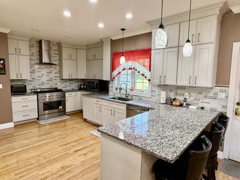 438 Pleasant Valley Road South Windsor CT 06074