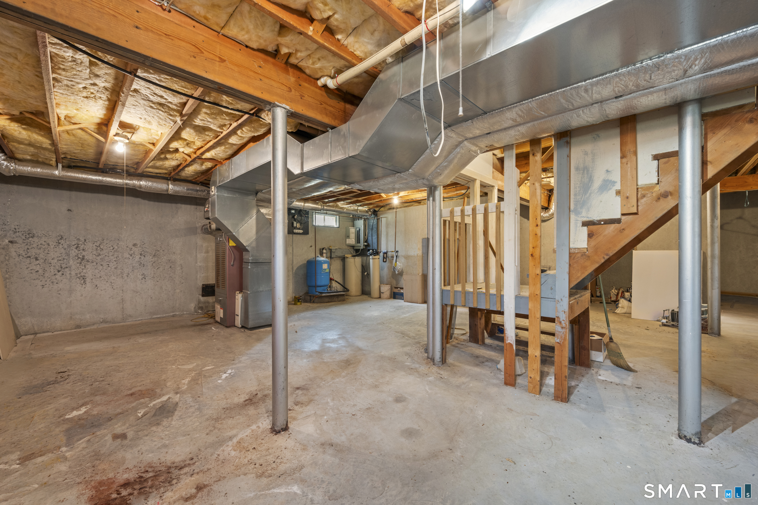 4 Greystone Drive Montville CT 06382