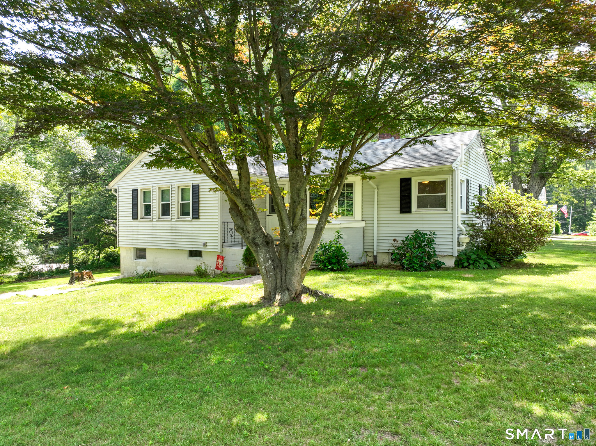 1512 Route 32 Montville CT 06382