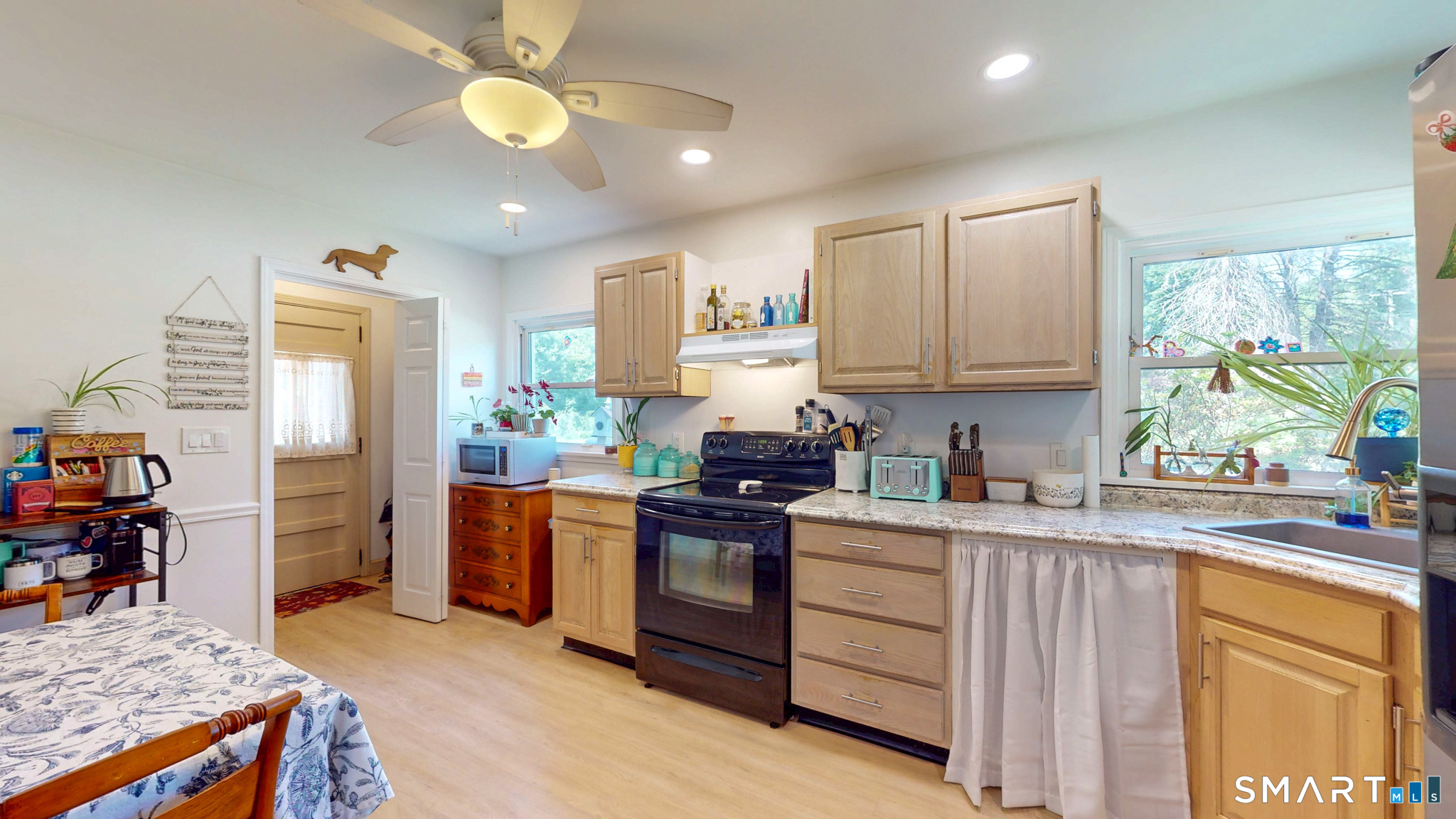 1512 Route 32 Montville CT 06382