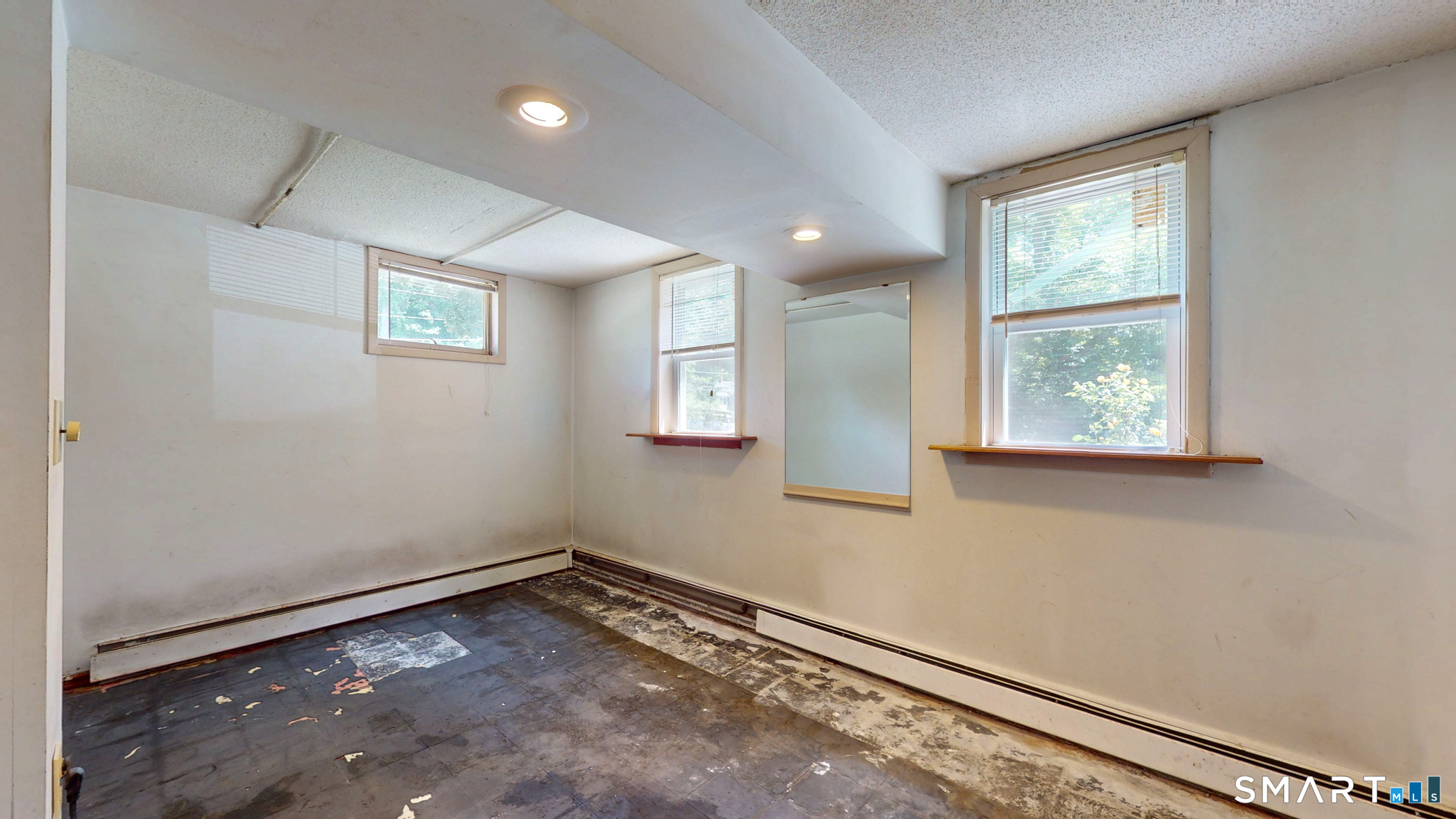 1512 Route 32 Montville CT 06382