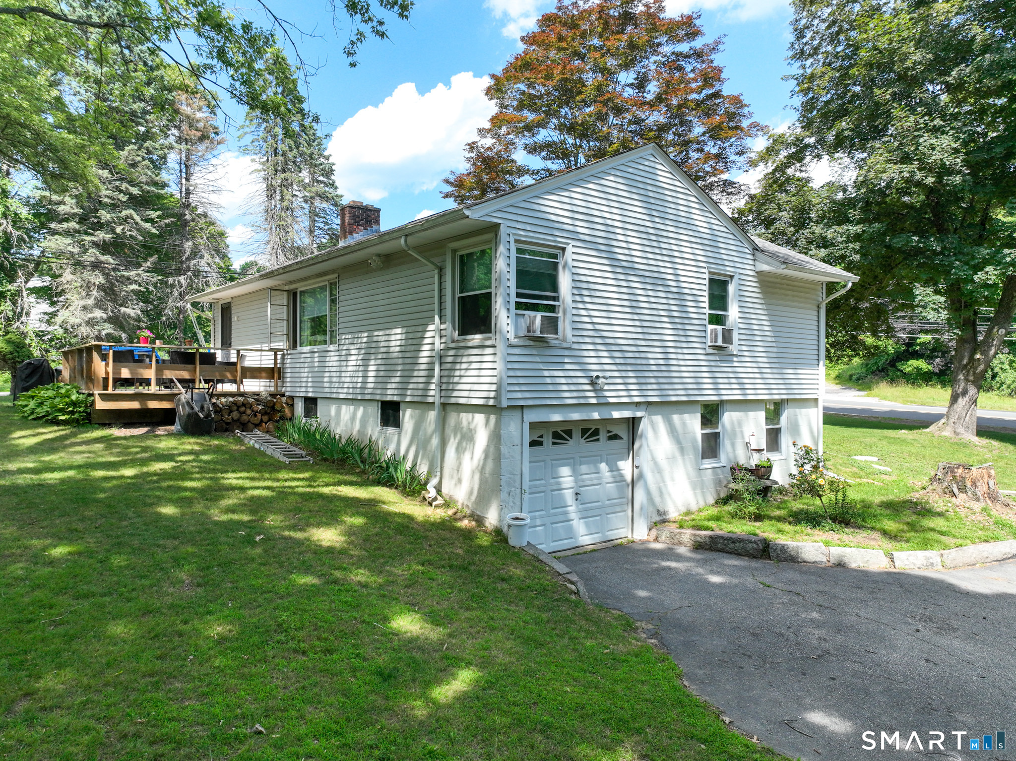 1512 Route 32 Montville CT 06382