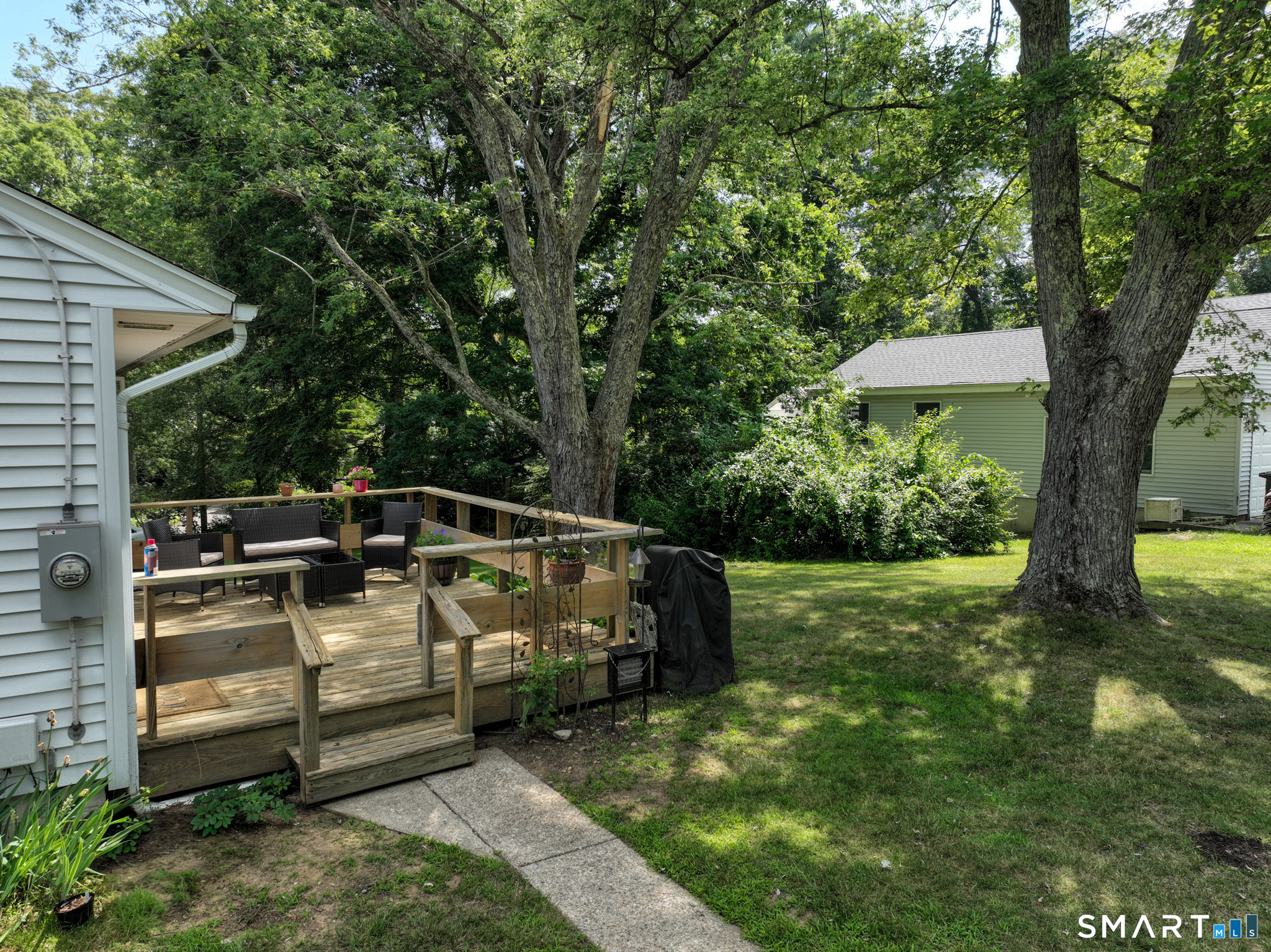 1512 Route 32 Montville CT 06382