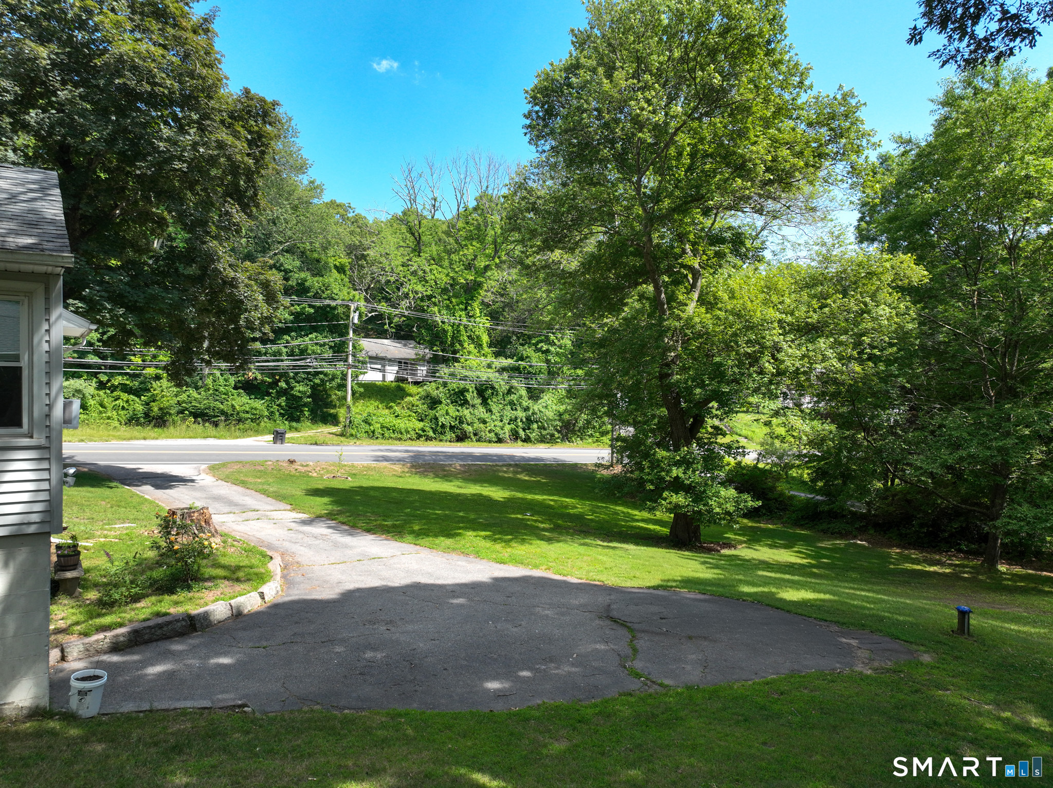 1512 Route 32 Montville CT 06382