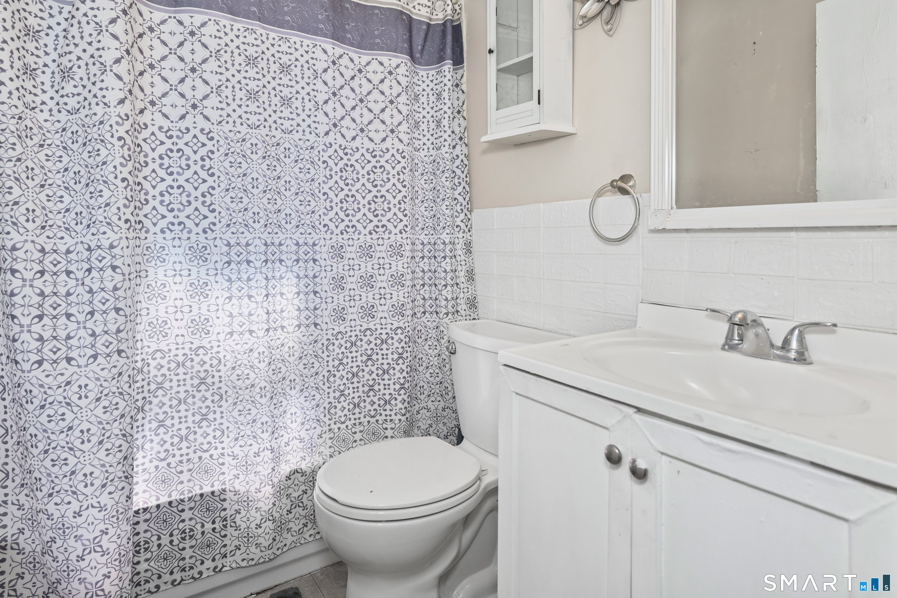 69 Sunshine Circle Bridgeport CT 06606