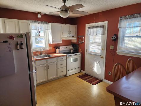 31 Claremont Street Bristol CT 06010