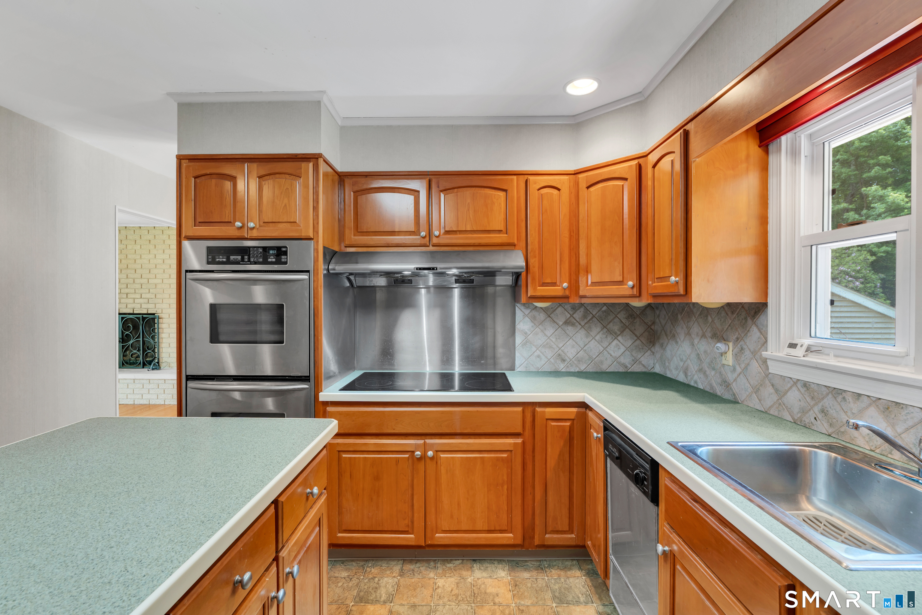 688 Raymond Hill Road Montville CT 06382