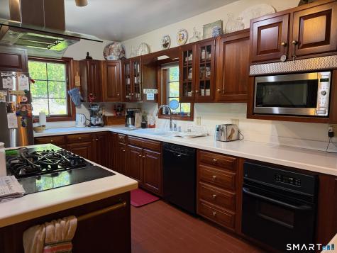 8 Ivy Road Stonington CT 06355
