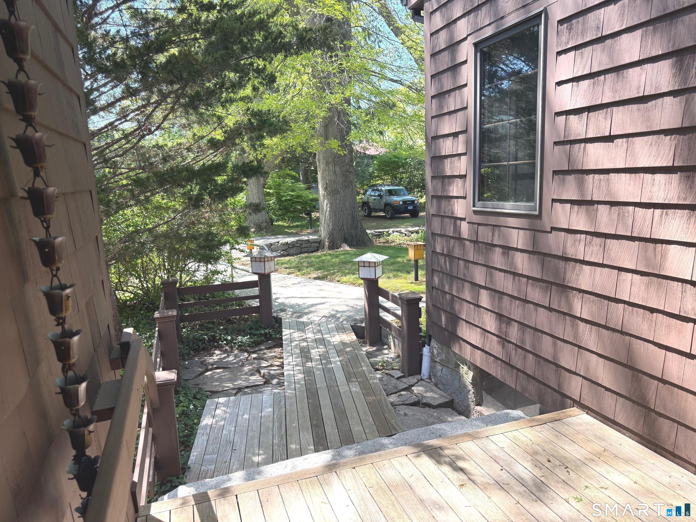 8 Ivy Road Stonington CT 06355