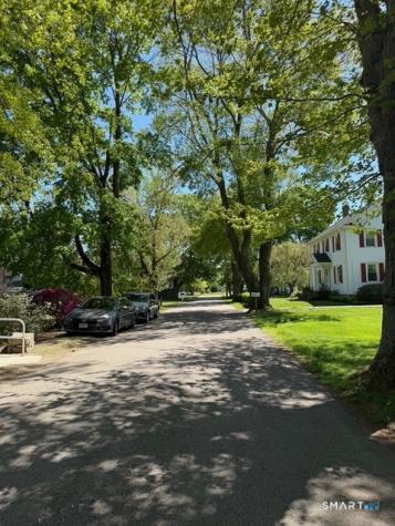 8 Ivy Road Stonington CT 06355