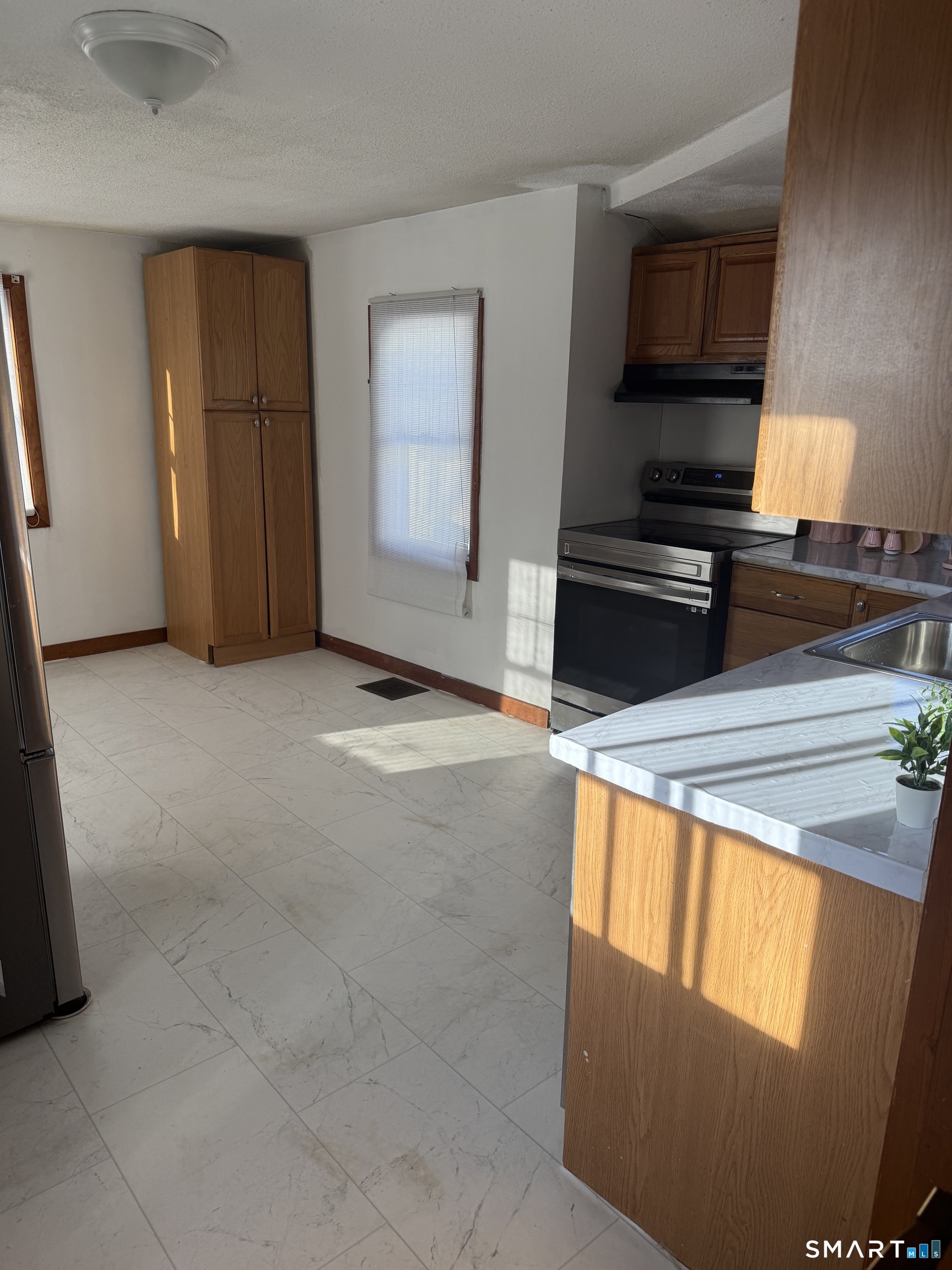 9 Brown Avenue Windsor CT 06095